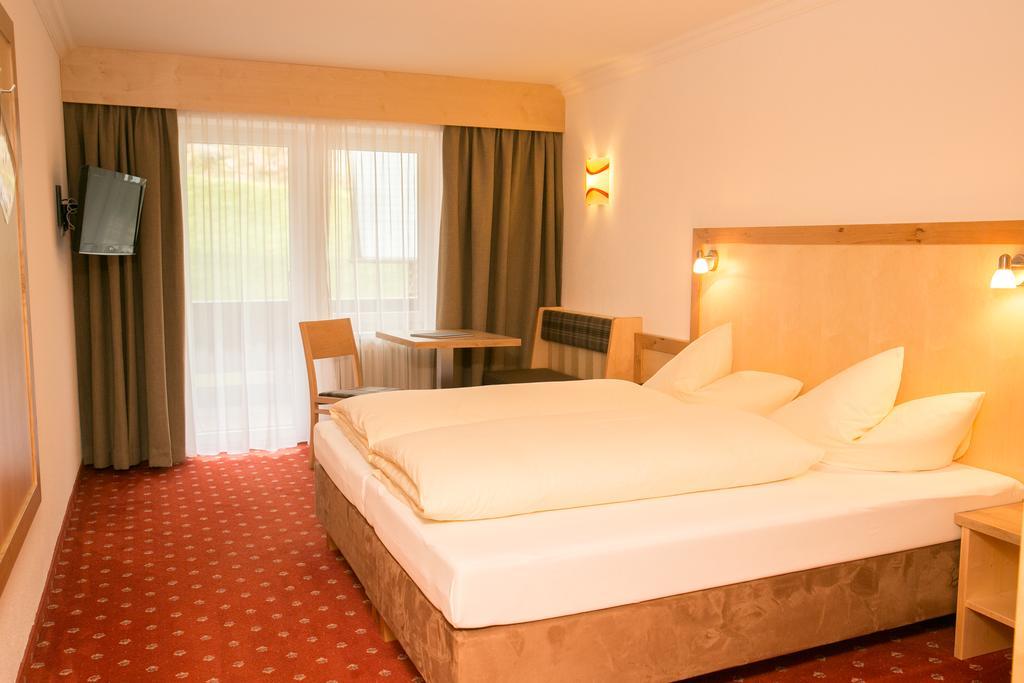 Hotel Garni Ehrenreich Sölden Exteriör bild